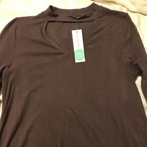 Choker cutout long sleeve ribbed shirt in plum